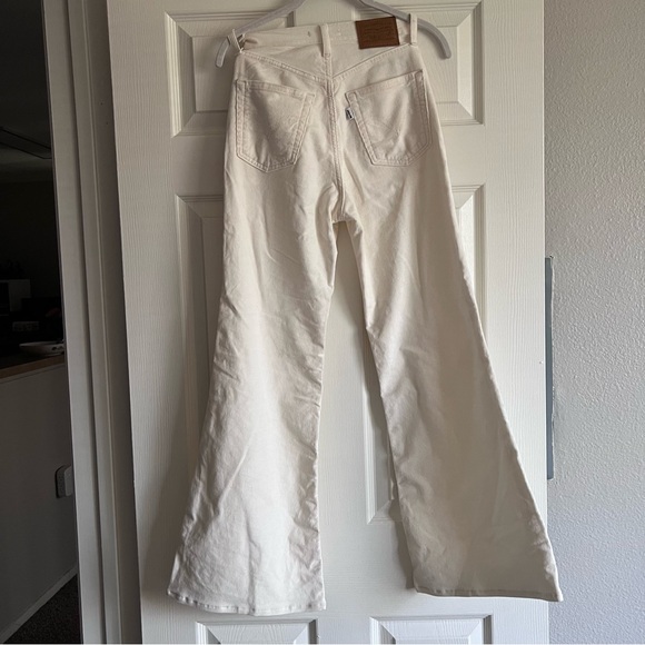 Levi’s Premium Ribcage Bell Bottom Corduroy - Picture 3 of 6